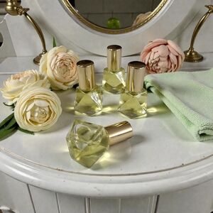 Luxury Oil Body Indulge Scent Rollers Skin Hydrating Aromatherapy